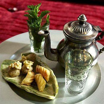 Davia Riad 3*